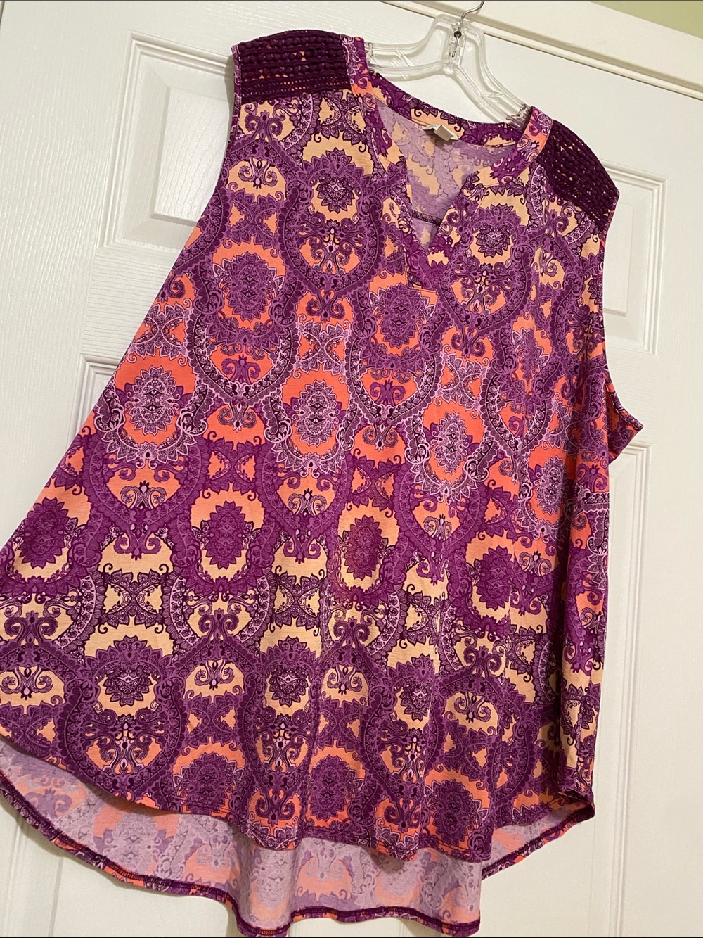 Sleeveless V-Neck Printed Blouse in Purple and Coral